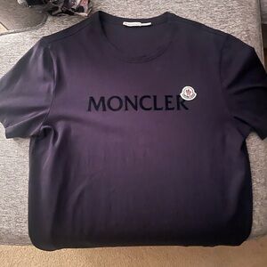 A very nice and comfor moncler T shirt.